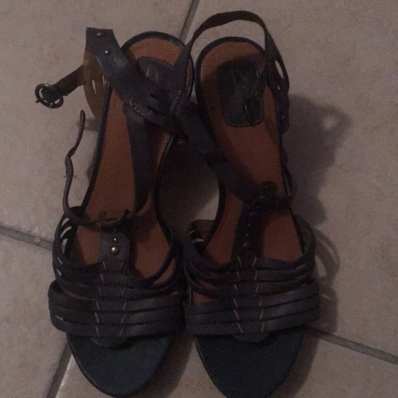 clarks strappy shoes